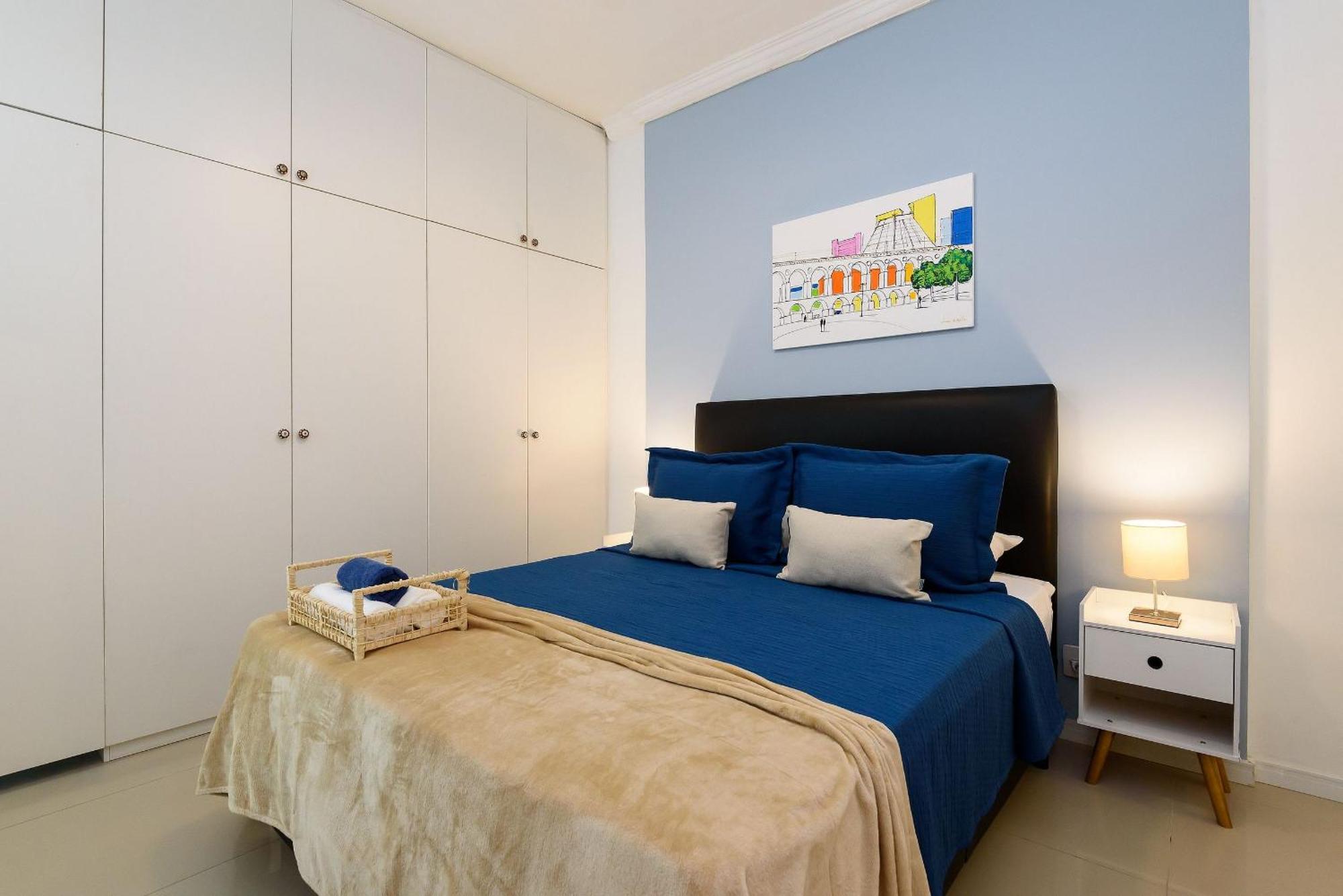 Apartamento Omar Do Rio - Df97/301: 2qtos Espaçoso, C/ Suíte, Smart Tv, Internet 350mbps C/ Workstation, A 180m Da De Copacabana E A 9 Minutos Do Metrô Siqueira Campos
